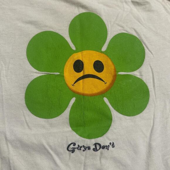 'Girls Dominate, Guys Don't' Double-Sided T-Shirt - Picture 4 of 8